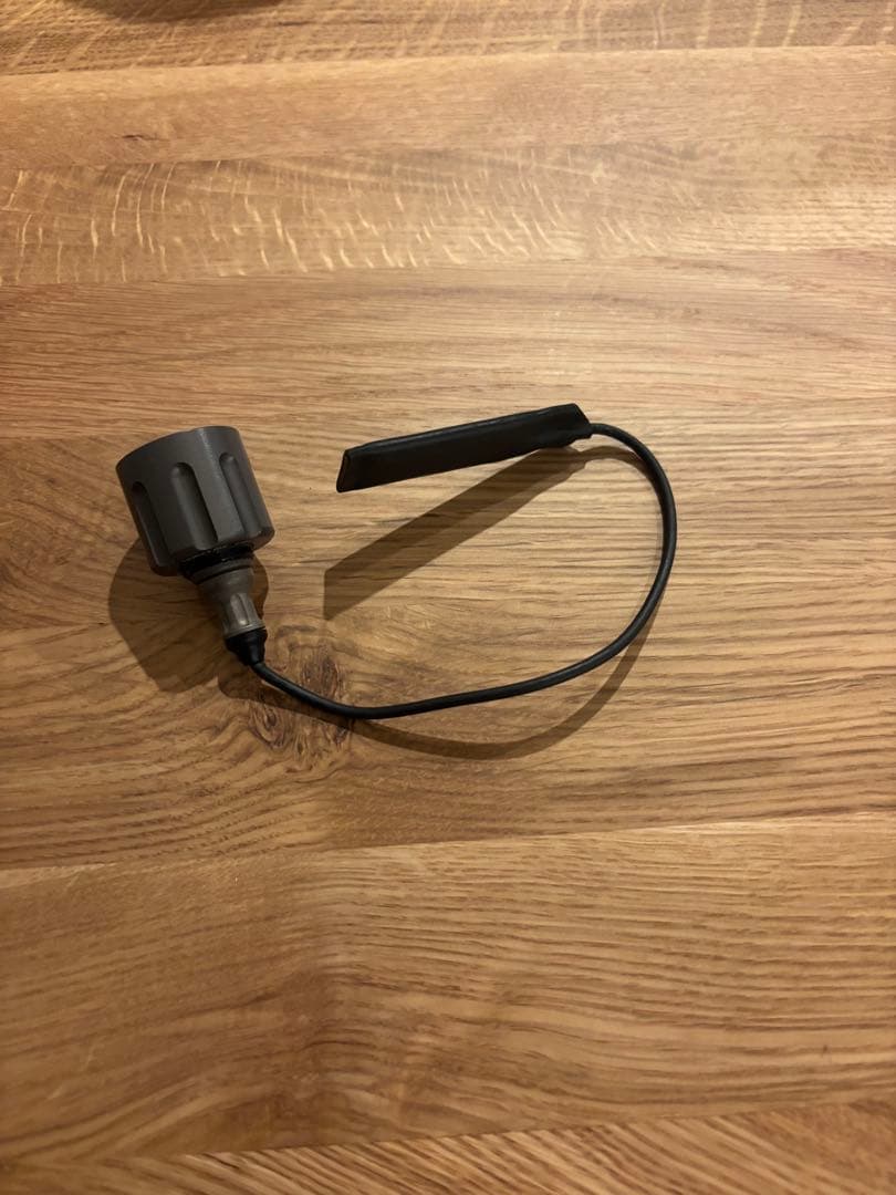 SureFire M951用リモートスイッチ