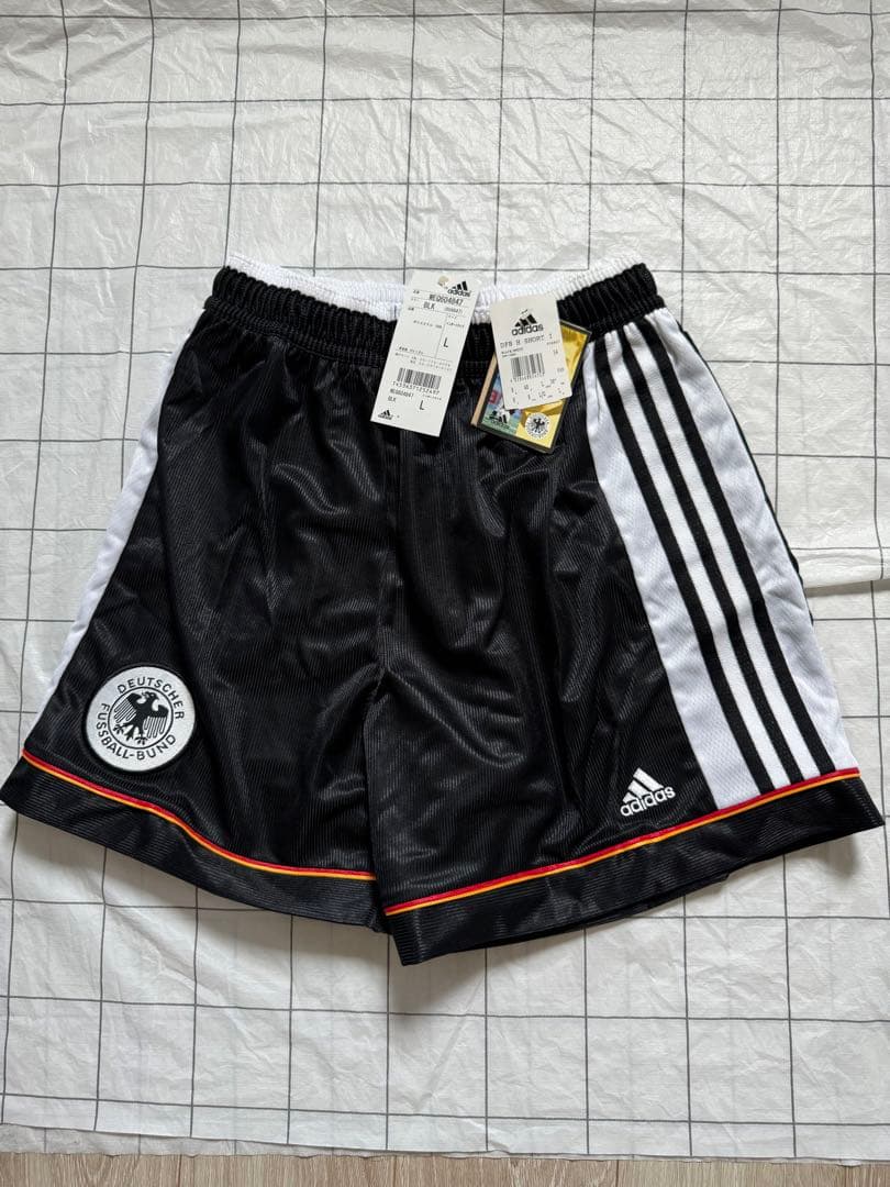 超激レア　adidas ドイツ代表　ショートパンツ　デッドストック　新品未使用品