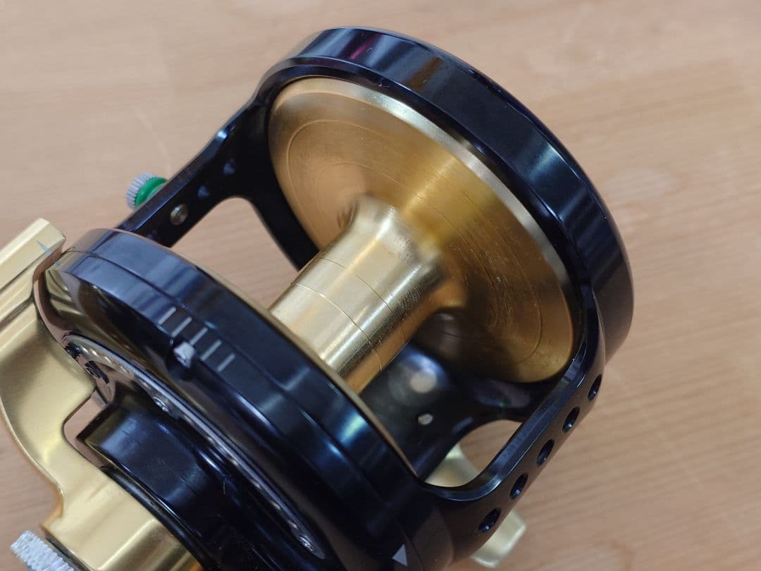 【中古美品】オーシャンフリークス　キャプチャ60HG　右巻き