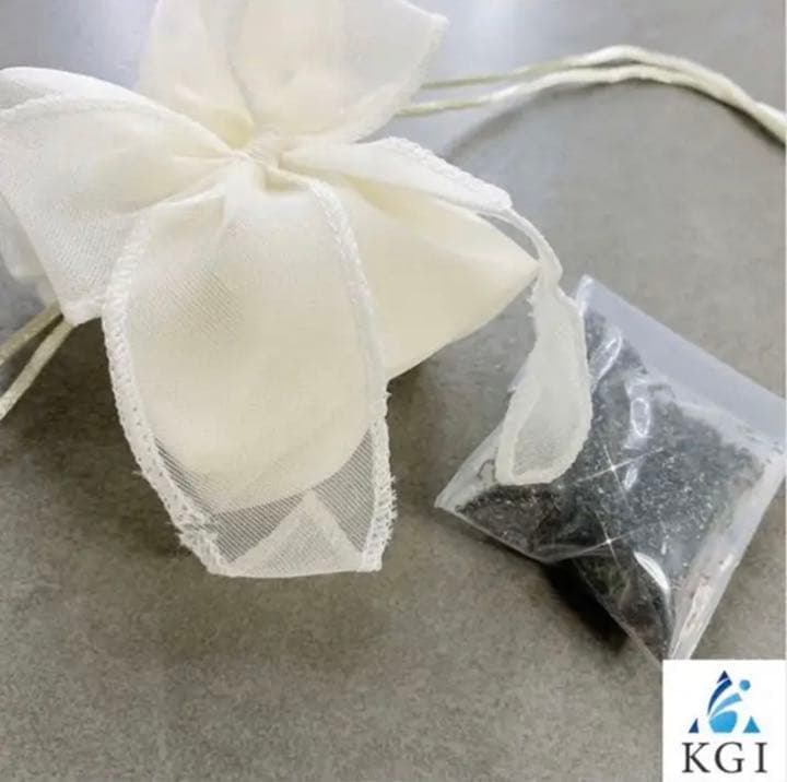 宇宙の流れ星の粉 ✨✨　✨✨✨✨イエローフェアリーウィッシュ✨✨