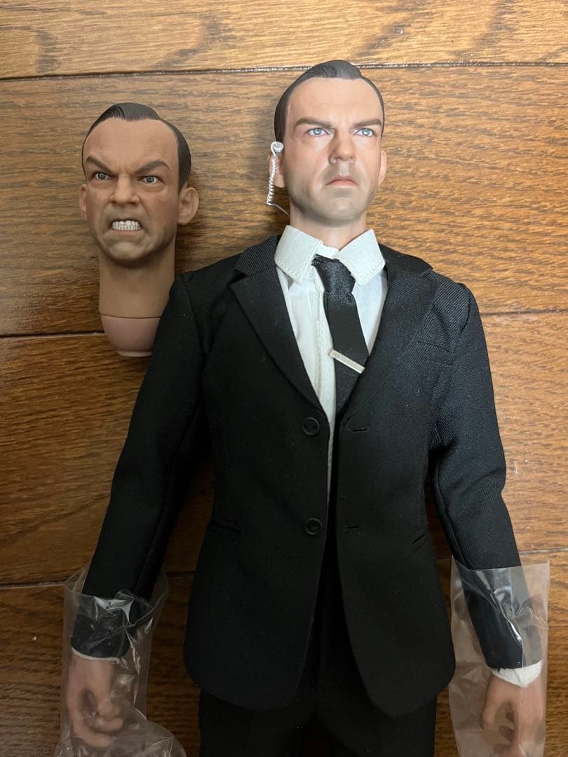 マトリックス エージェント・スミス 1/6 スケール アクション フィギュア