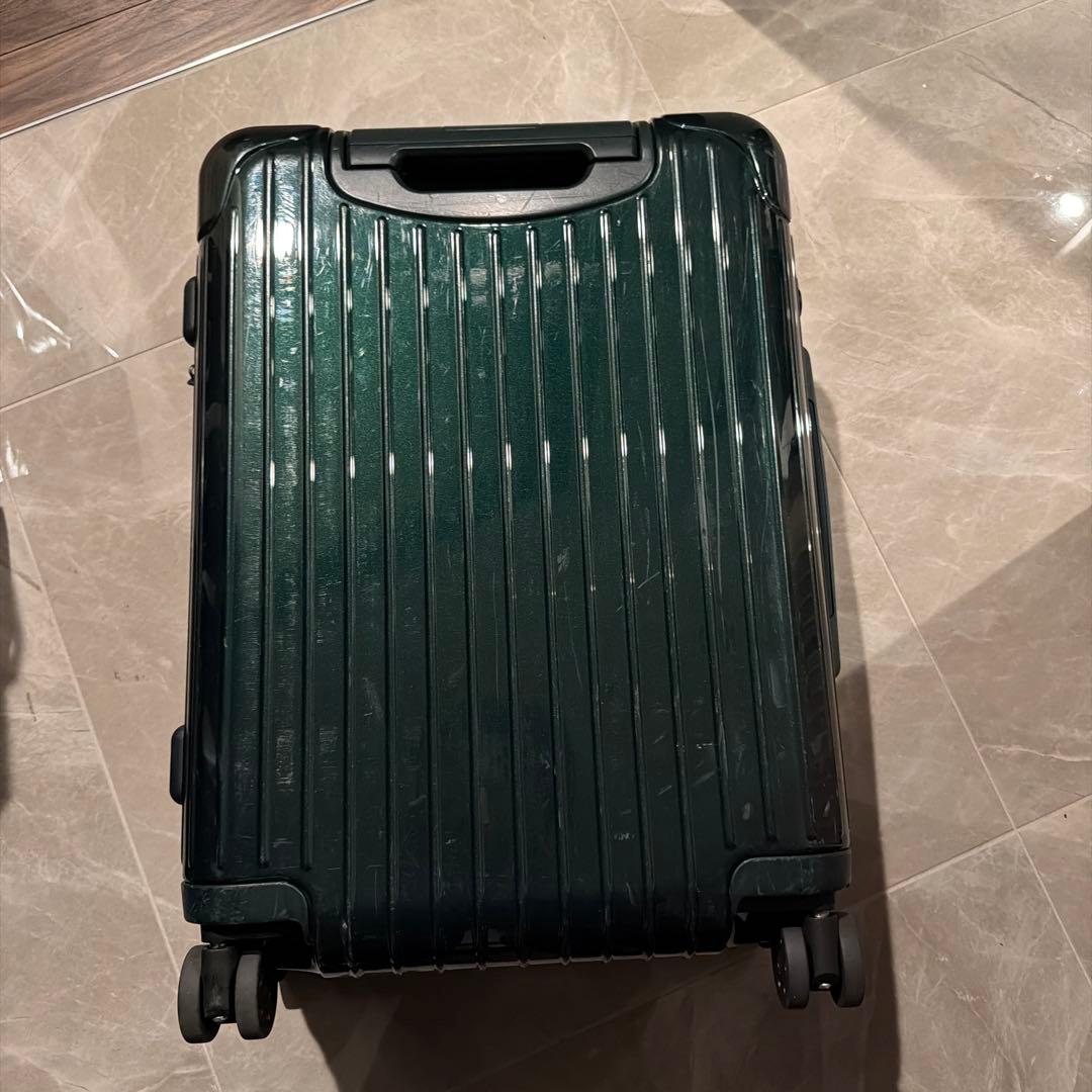 リモワ　グリーン　機内持ち込み　キャリーバック　スーツケース