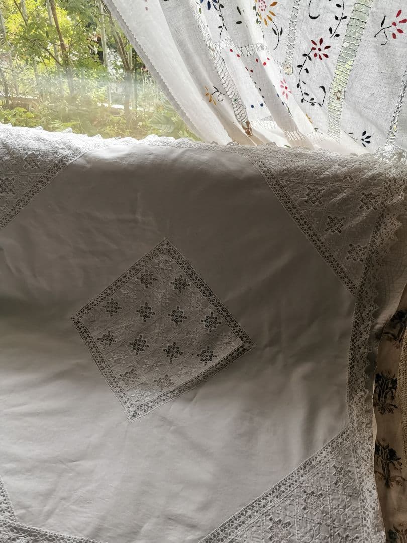 アンティーク 北欧ハーダンガー刺繍＆クロシェレース リネンクロス スノーフレーク