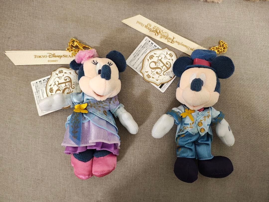 ディズニー　ファンタジースプリングスホテル　ぬいぐるみバッジ ミッキー ミニー
