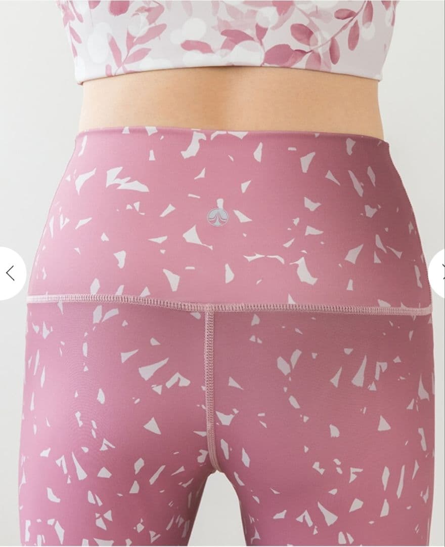 新品☆未使用【SUKALA】レイヤードタンクトップ＆レギンスＳsize