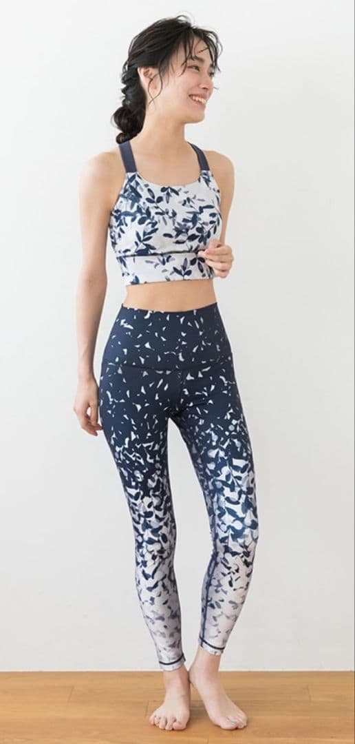 新品☆未使用【SUKALA】レイヤードタンクトップ＆レギンスＳsize