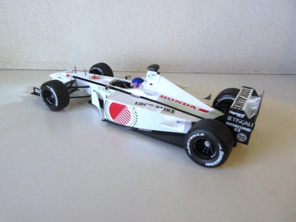 特価 MINICHAMPS (1/18) BAR ホンダ 003