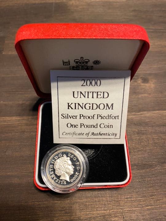 イギリス　1ポンド　ピエフォー2000 ドラゴン