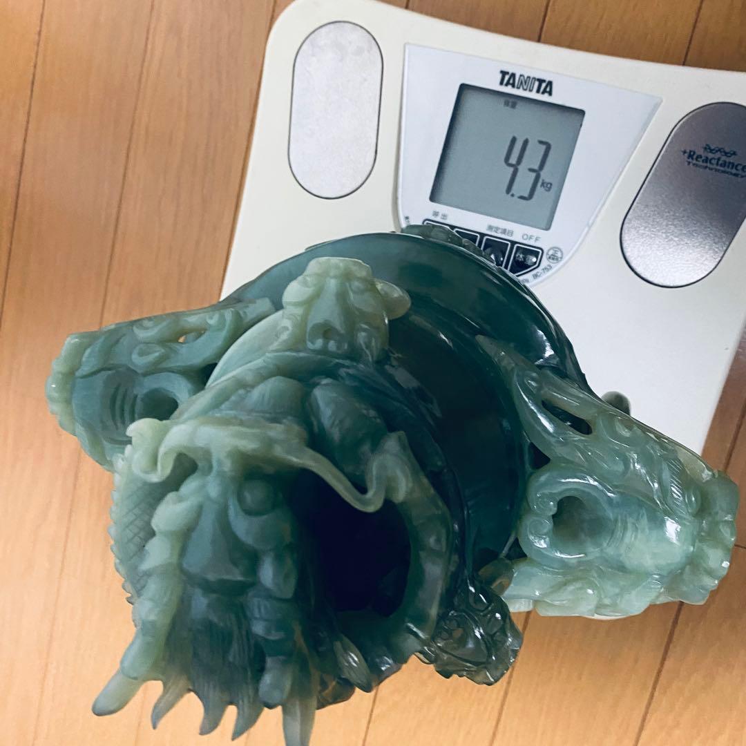 翡翠 置物 龍 彫刻 台座付き 香炉 特大サイズ 中国美術　ヒスイ