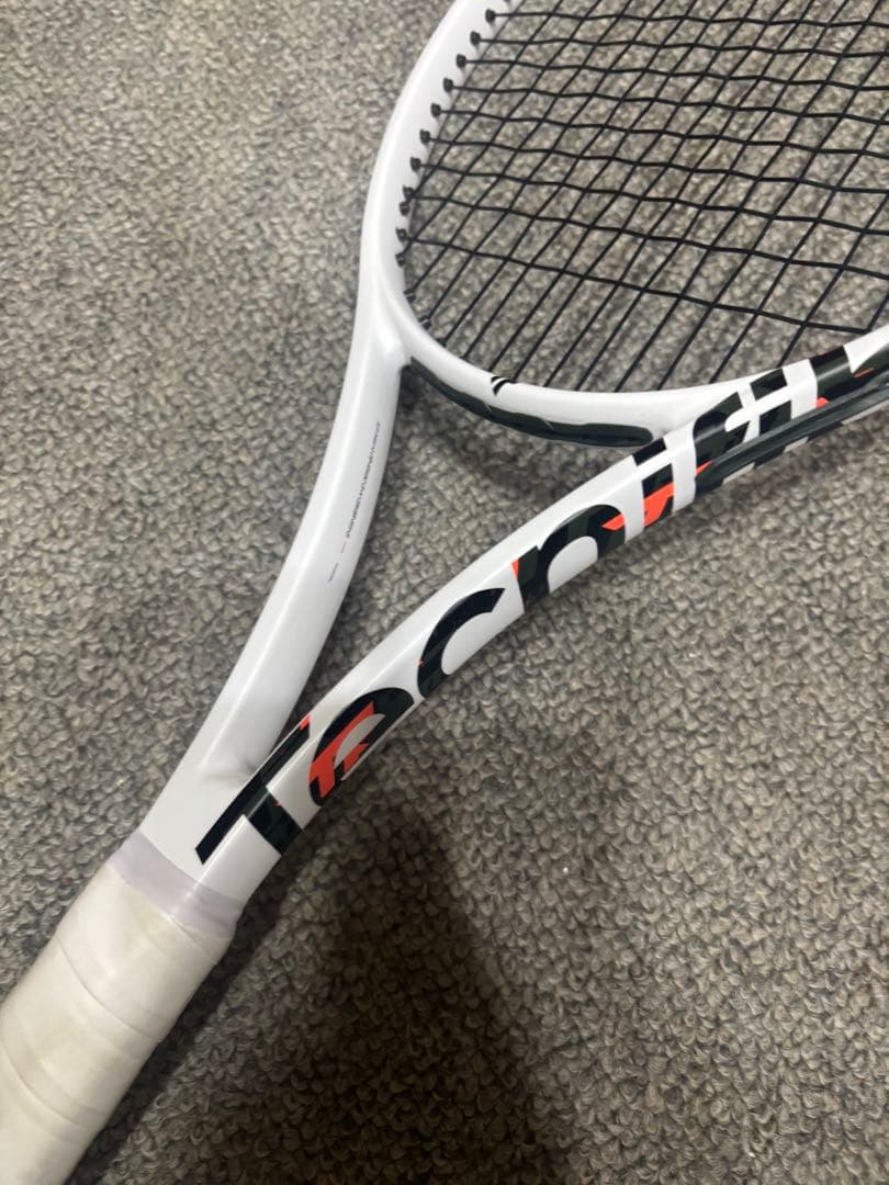 テクニファイバー　tf40 290 テニスラケット　グリップ2