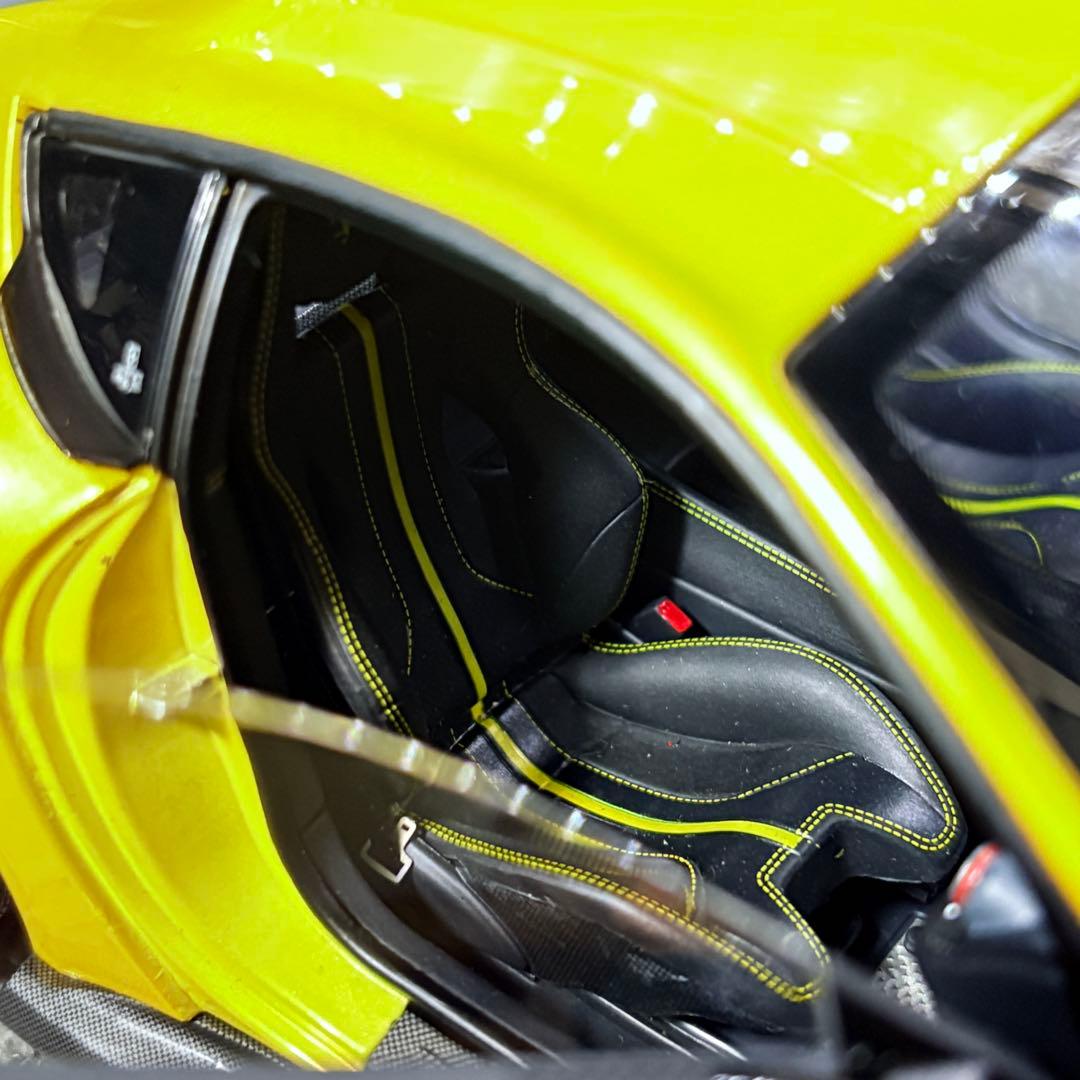 1/18 BBR フェラーリ F12 tdf GIALLO MODENA