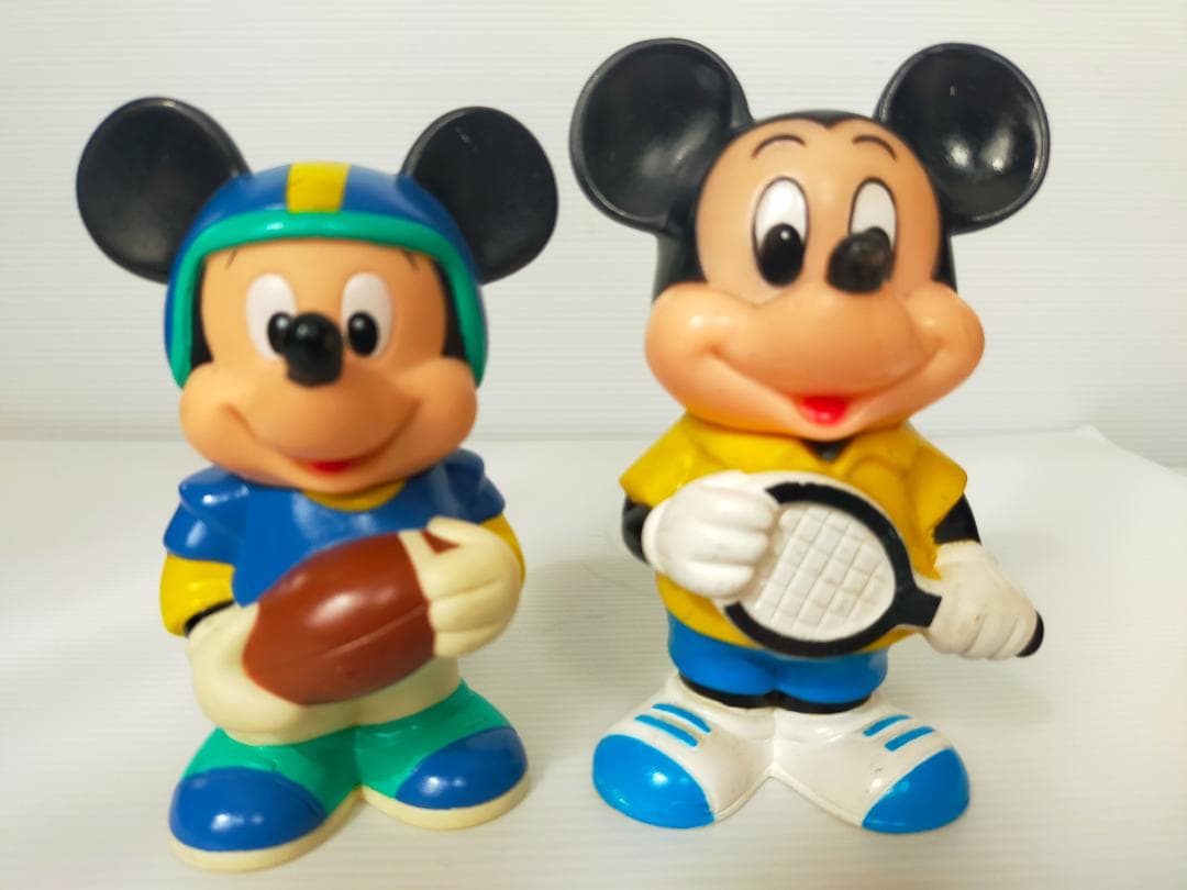 三菱銀行　貯金箱　カウンター用２体、小８体　ミッキー　ミニー