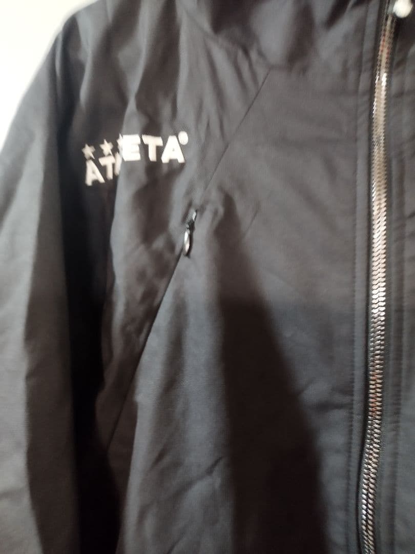 ATHLETA ピステ・ウィンドブレーカー L ブラック