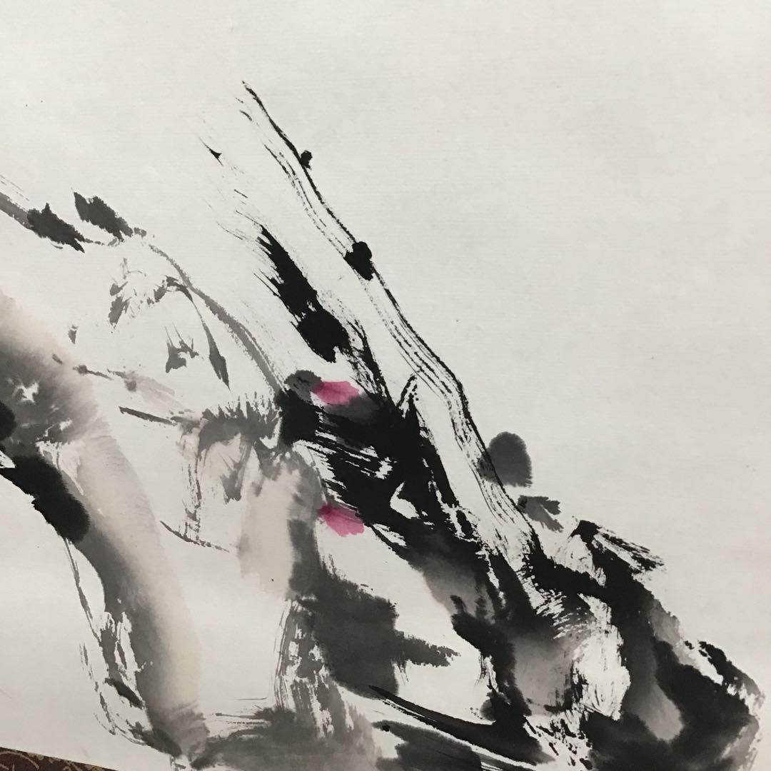 K掛軸　延年と益壽　梅花水墨画に淡紅の彩色添 閔勝基作　共箱　紙箱　S941KJ