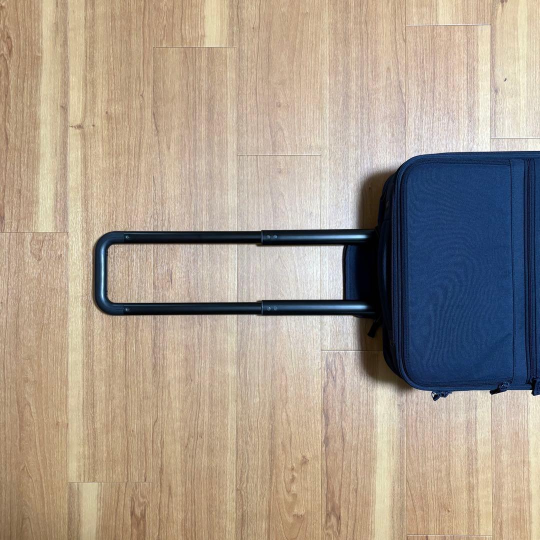 半分の厚みで収納できるソフトキャリー 小型(36L) ネイビー