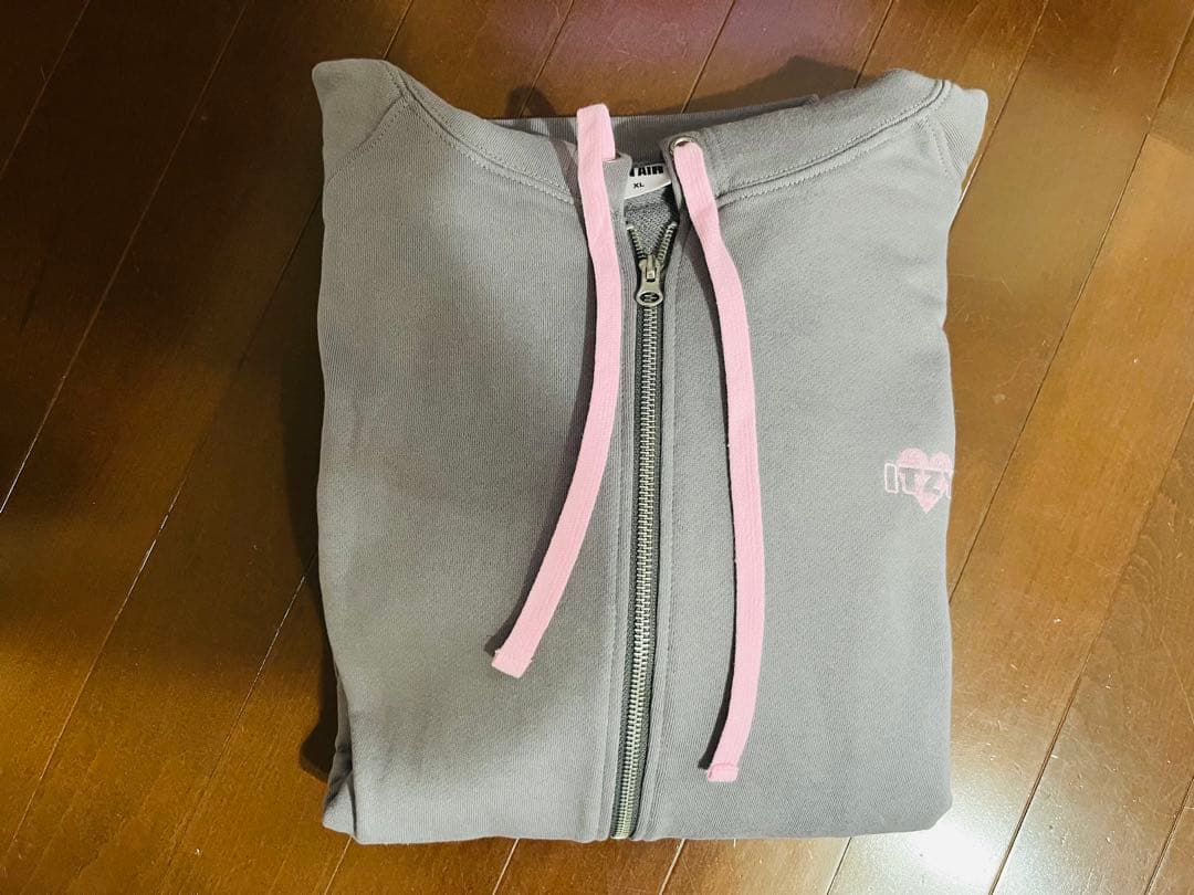 アイドル ITZY 'The 4th Fan Meeting ON AIR hoodie