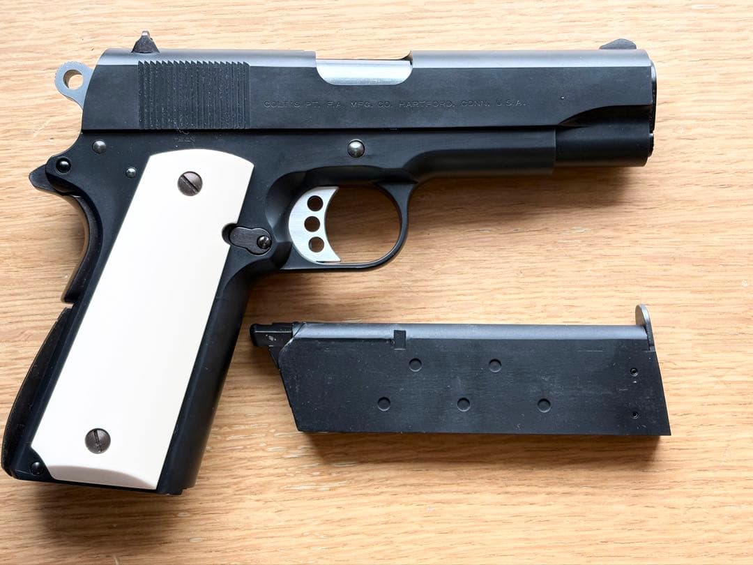 WA コマンダー ガンブラック 黒染め アルタモント グリップ