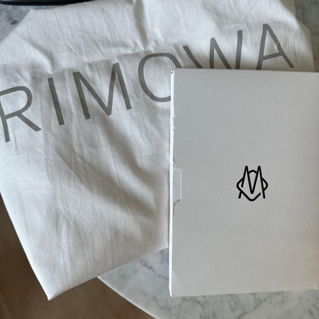 RIMOWA ESSENTIALキャビンS(ホワイト4輪)