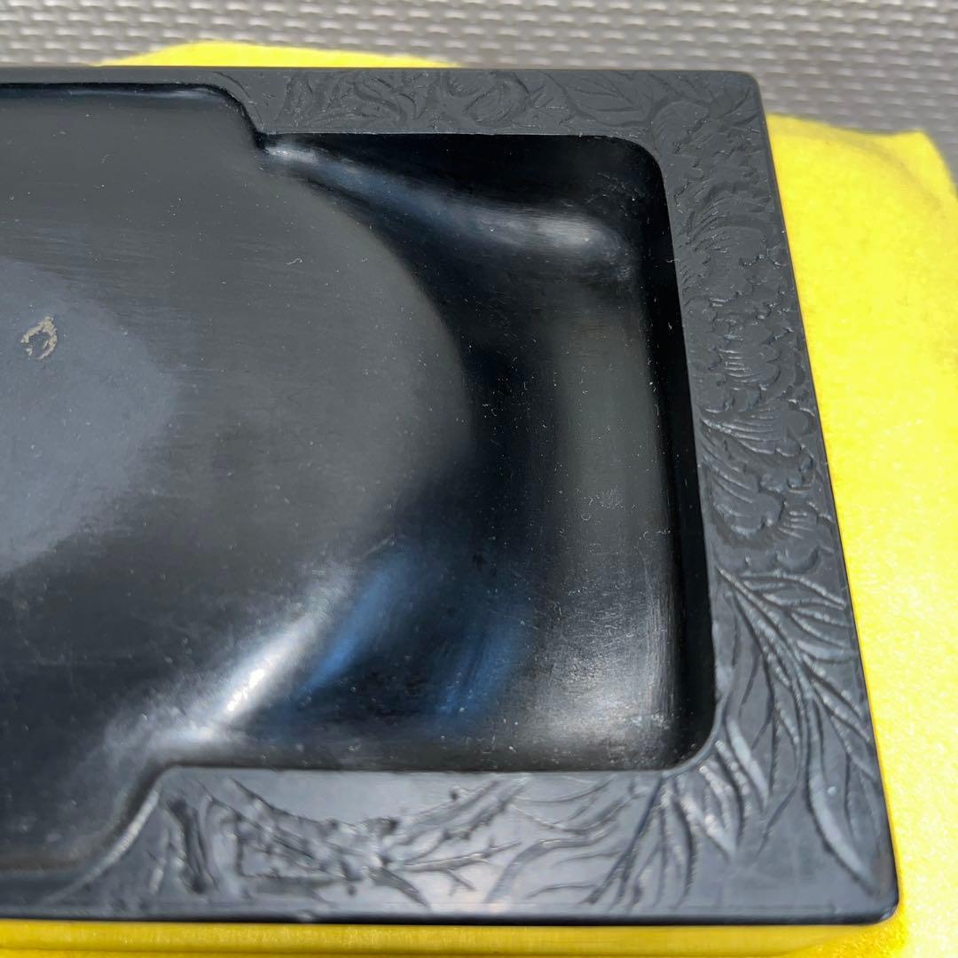 ⭕️端渓硯　牡丹彫刻美しい　硯陰を削り彫り