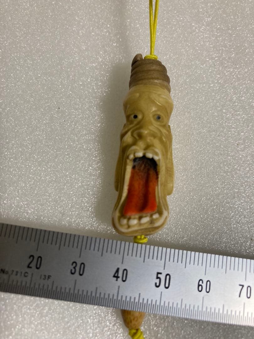 天然素材　びっくり爺　彫刻　提げ物　根付