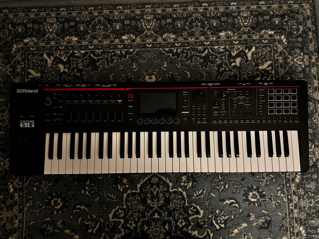 Roland FANTOM-06 シンセサイザー