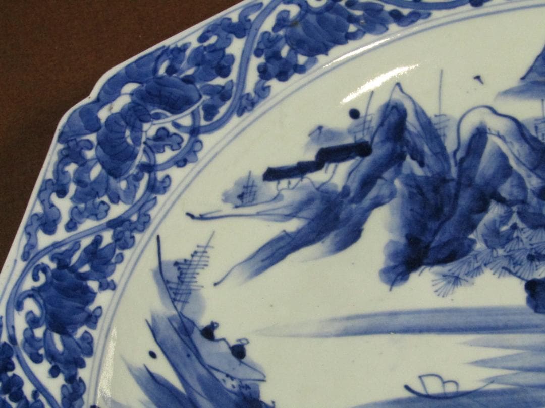 【染付　山水図　八角大皿】古伊万里