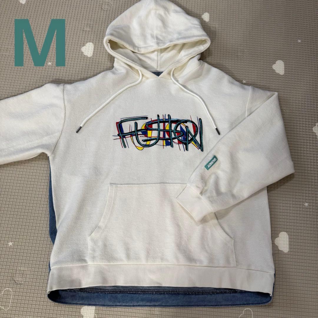 Vaundy FUSIONロゴ刺繍フード付きライブパーカー　Mサイズ