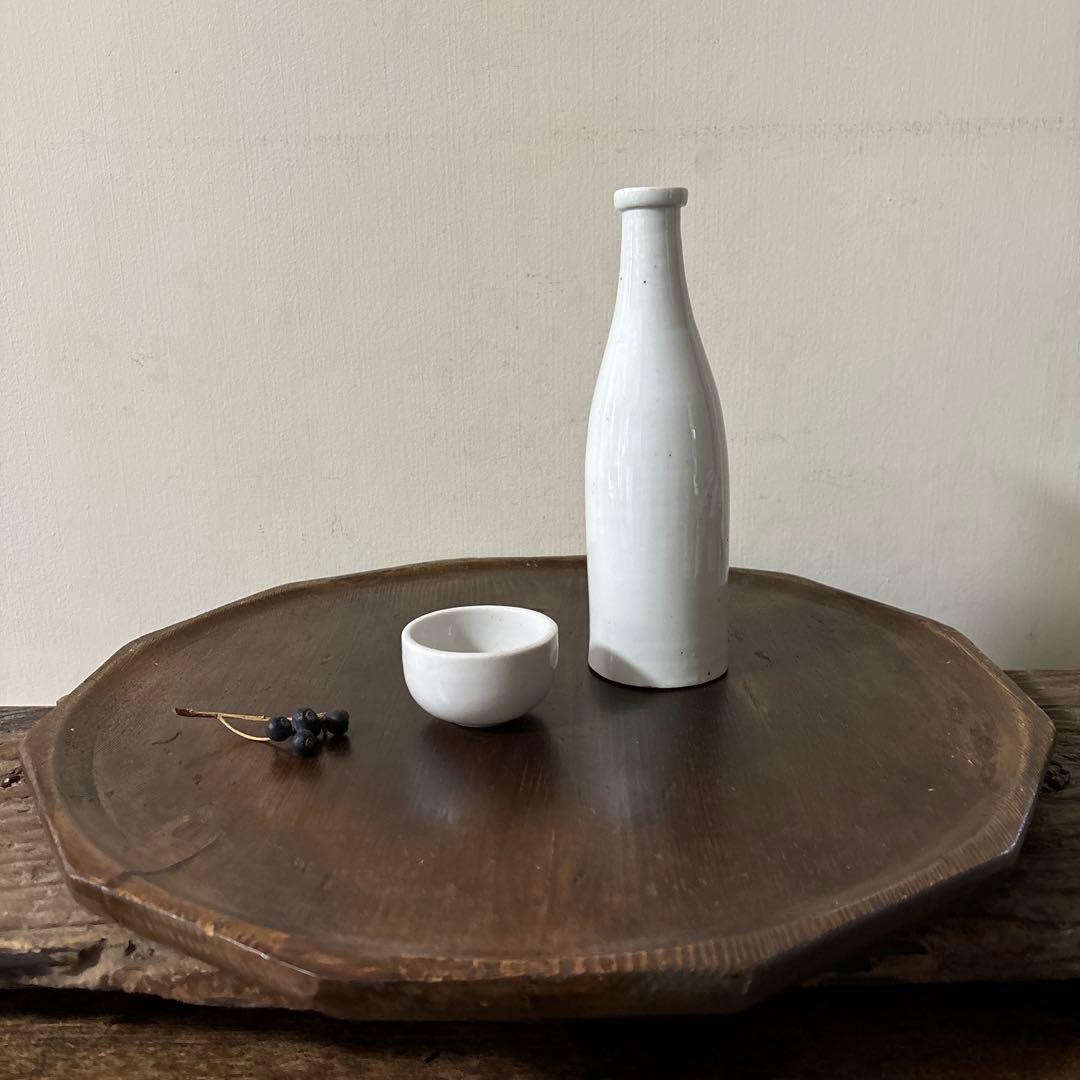 李朝　日帝時代　白磁ぐい呑み　筒盃　骨董　アンティーク　秦秀雄　白洲正子