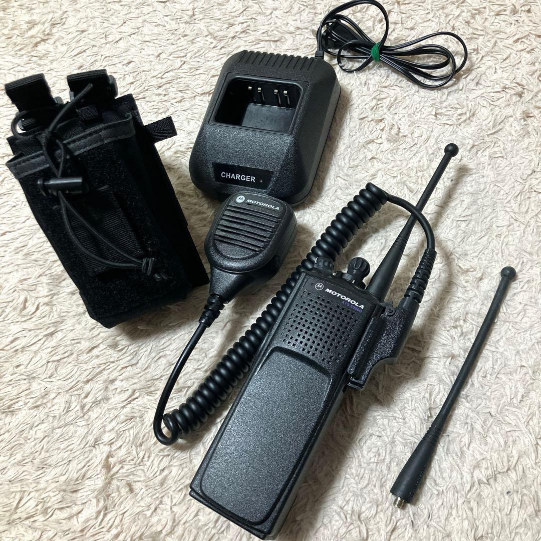 MOTOROLA XTS 5000R 充電　5.11 ラジオポーチセット