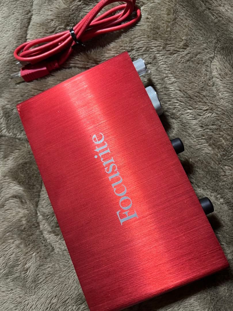 Focusrite Scarlett 2i2 オーディオインターフェイ