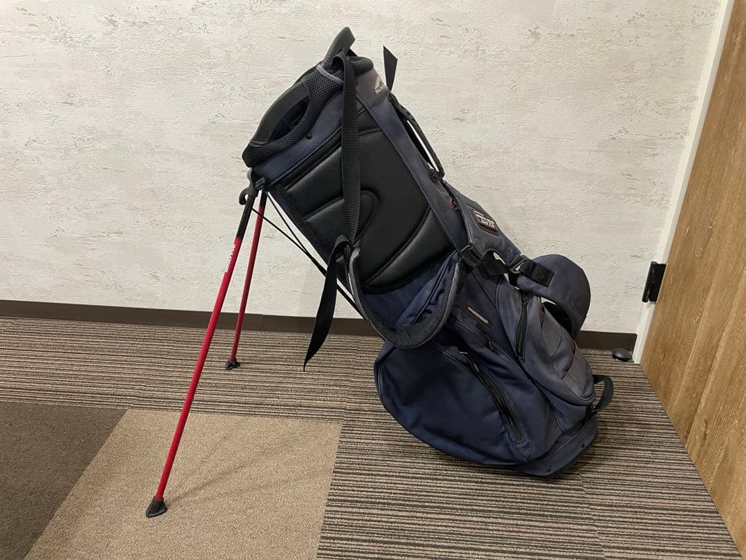ブリーフィング　ゴルフキャディバッグ、ヘッドカバー付き