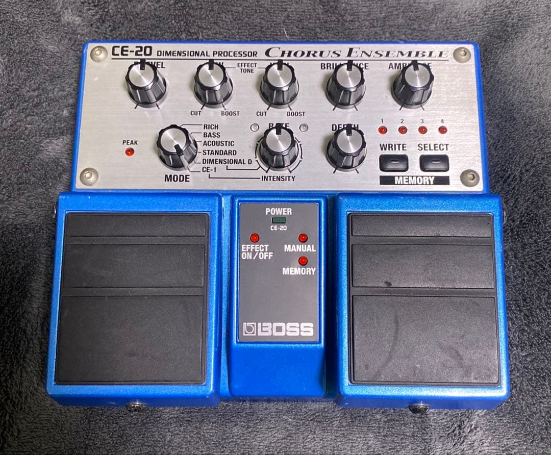 ギター Boss CE-20