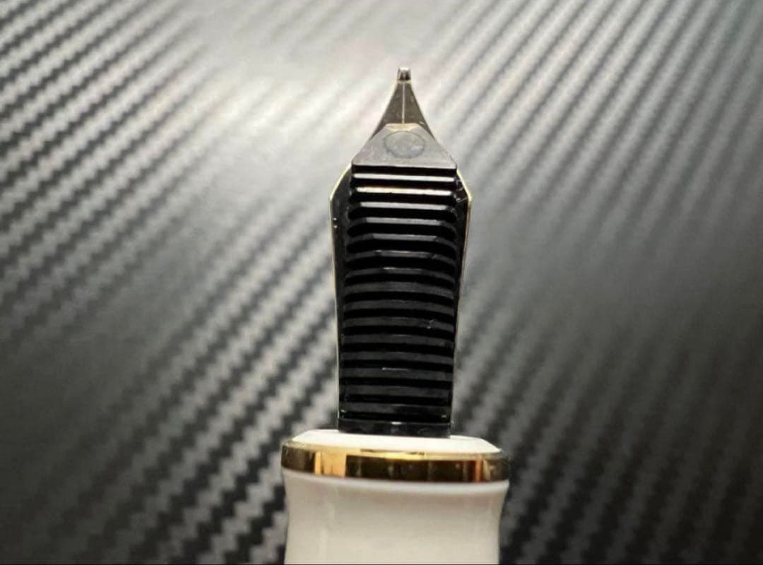 未使用品 ペリカン スーベレーン M600 F バイオレット ホワイト 万年筆