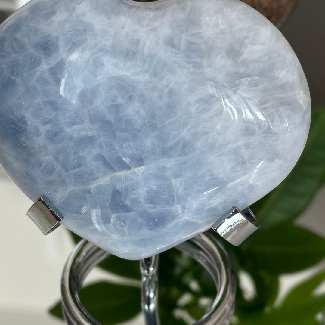 【超希少】【高品質】セレスタイト ハート 原石 8.5×7.3【シルバー台座付】