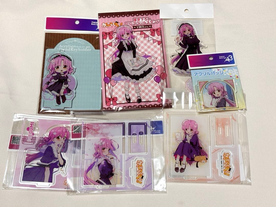 がっこうぐらし　佐倉慈　めぐねえ　アクリルスタンド　アクリルバッジ