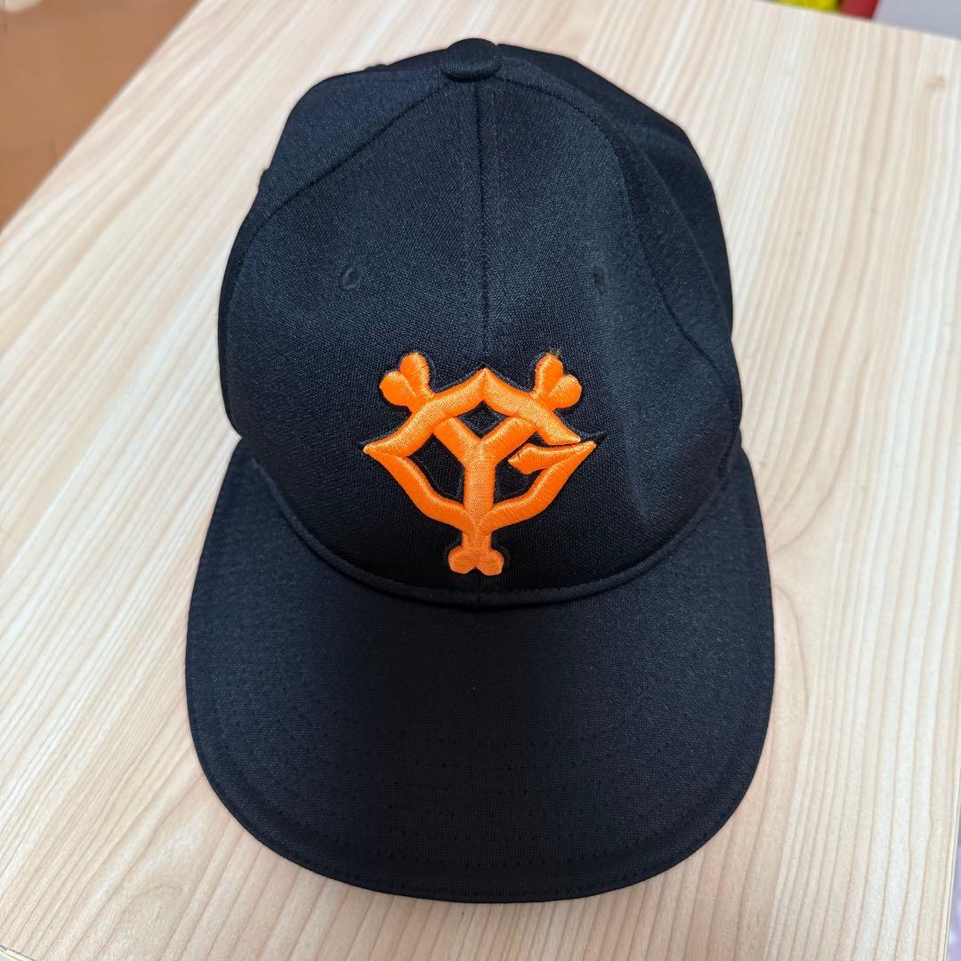 巨人 ジャイアンツ アンダーアーマー 黒 キャップ 野球帽