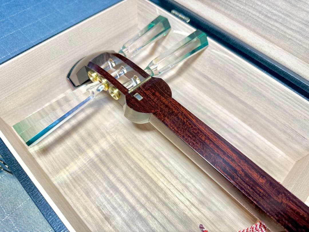 【新春丙午】極上 津軽三味線 金細 綾杉胴 超重量 虎縮杢 超美品 糸巻 太棹