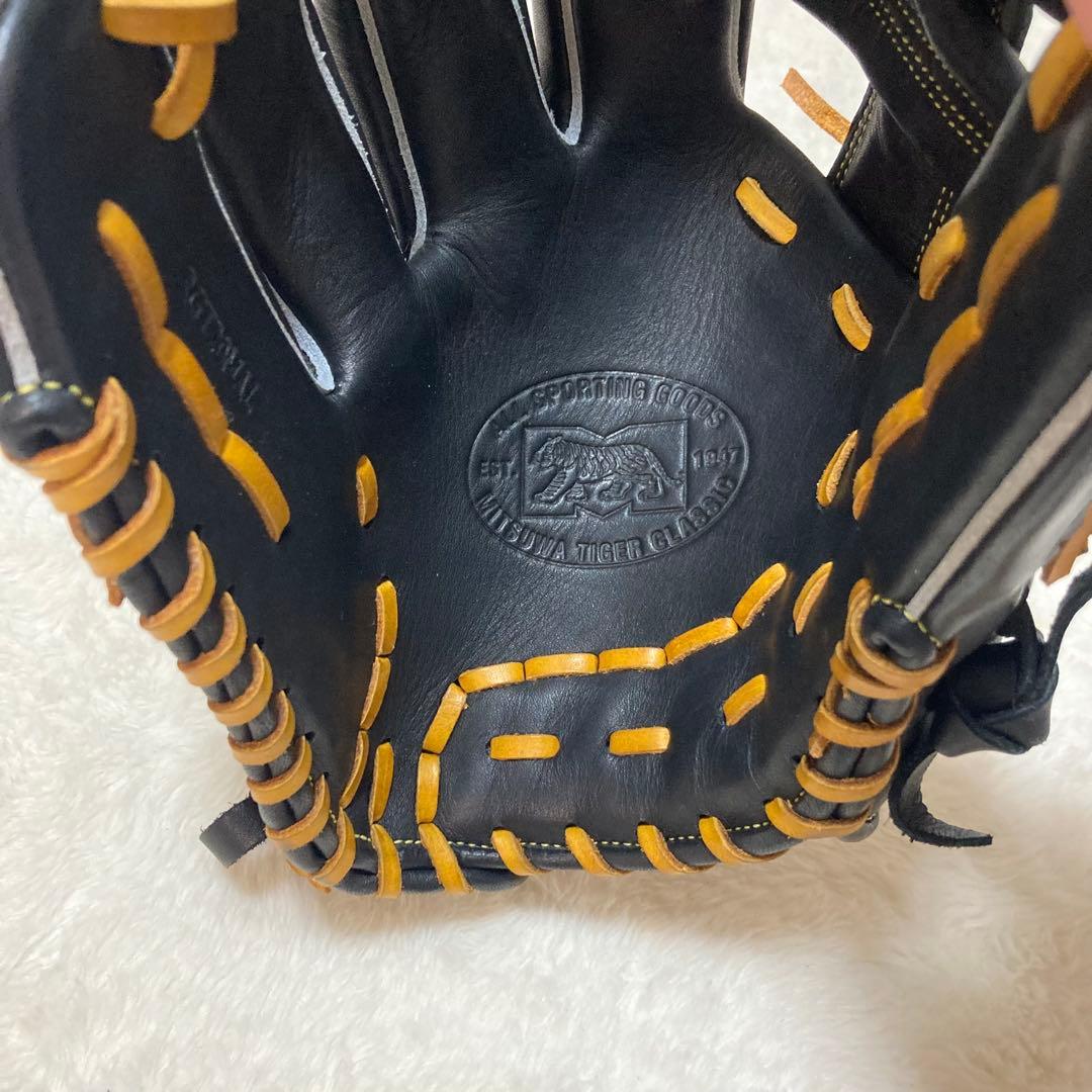 極美品　ミツワタイガー　軟式グローブ　左利き　オールラウンド