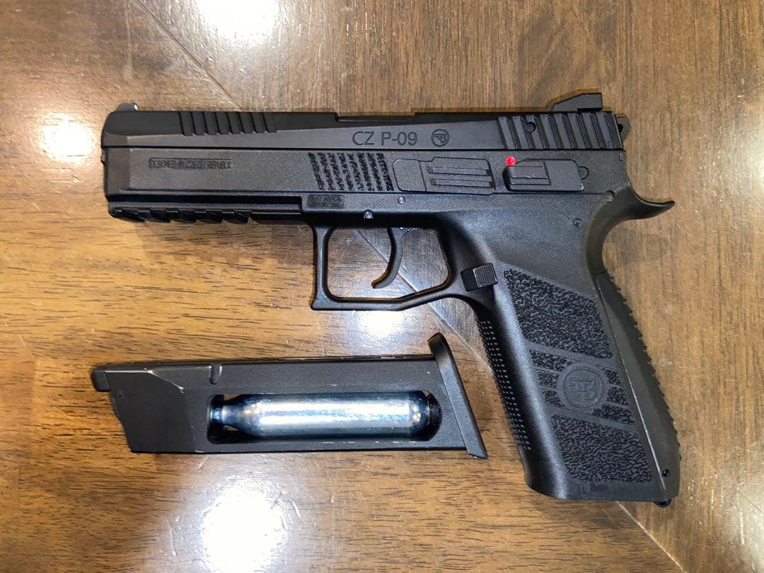 【最終値下げ】Carbon8(カーボネイト) CZ P09 CO2ガスガン