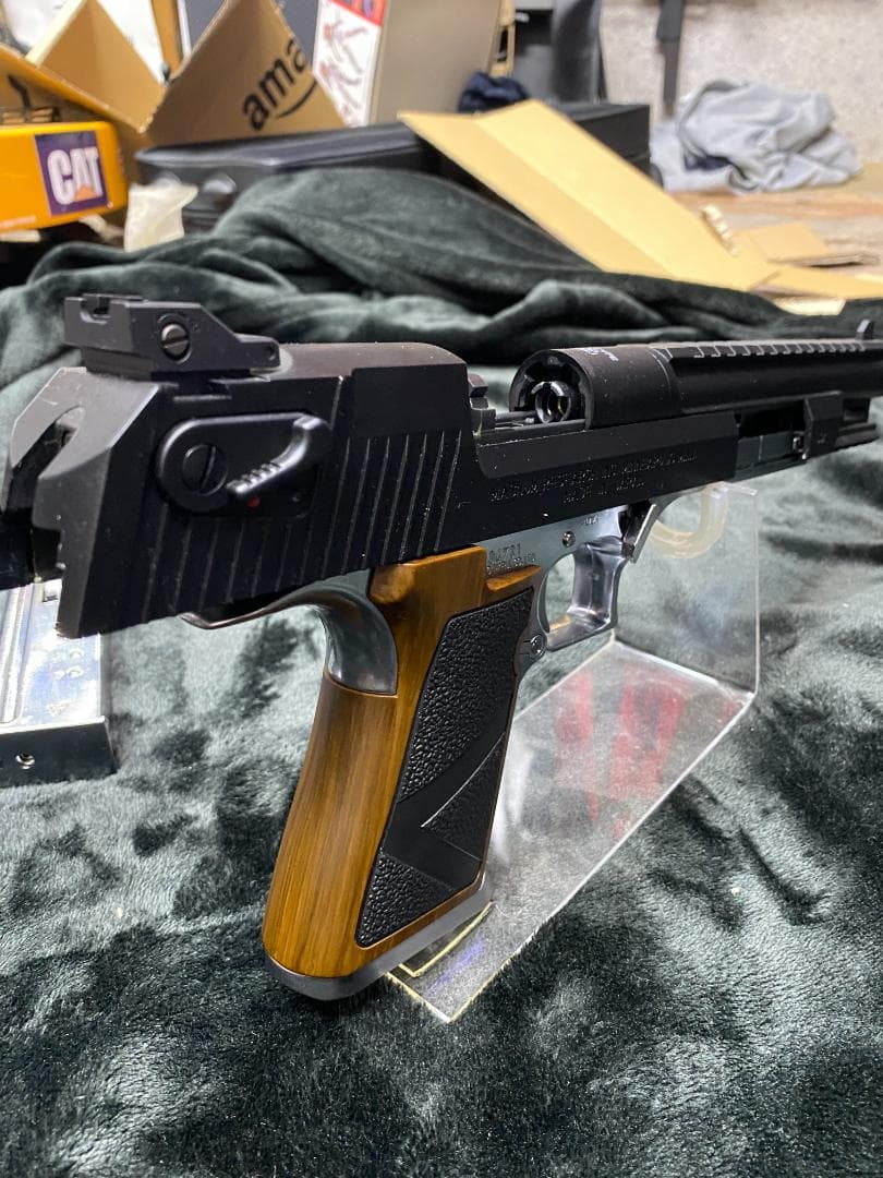 リョリョ　東京マルイ限定モデル　バイオハザードRE:2 ライトニングホーク