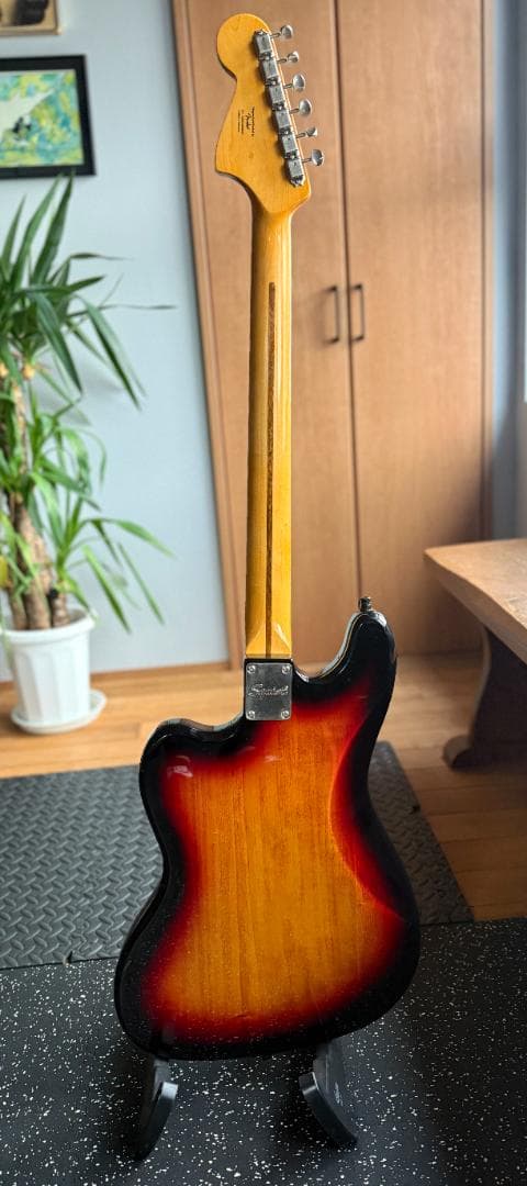 Squier Bass VI ギター