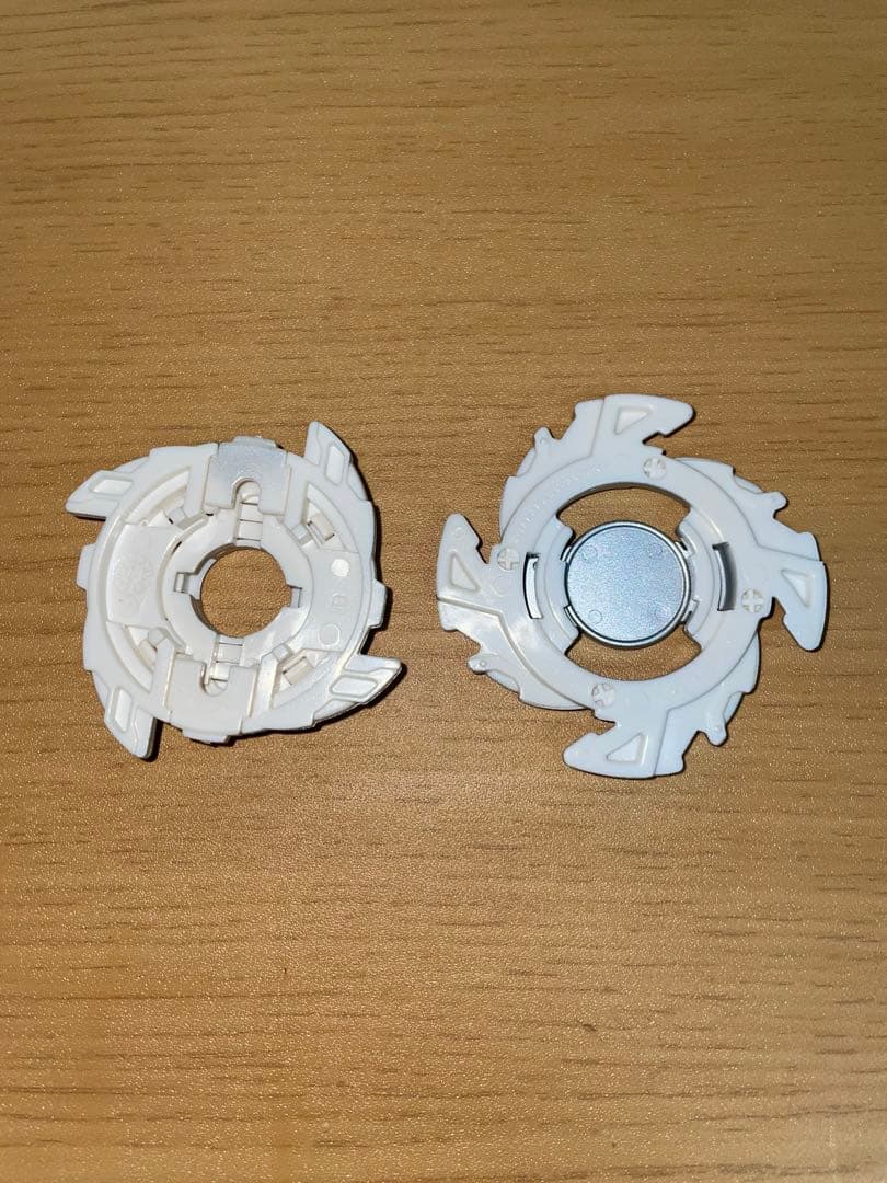 爆転シュートベイブレード　ドラグーンGT シルバーバージョン　未使用パーツ