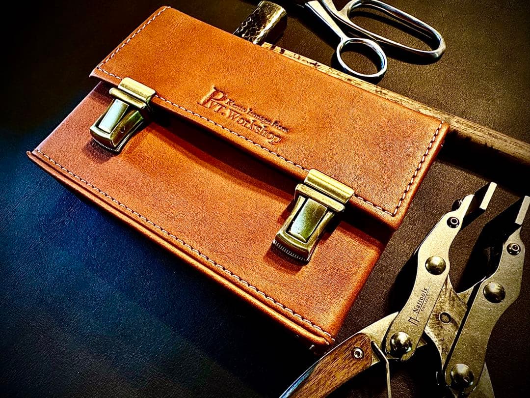 月末SALE！Pvt.Workshop 極 本革 デッキケース キャメル