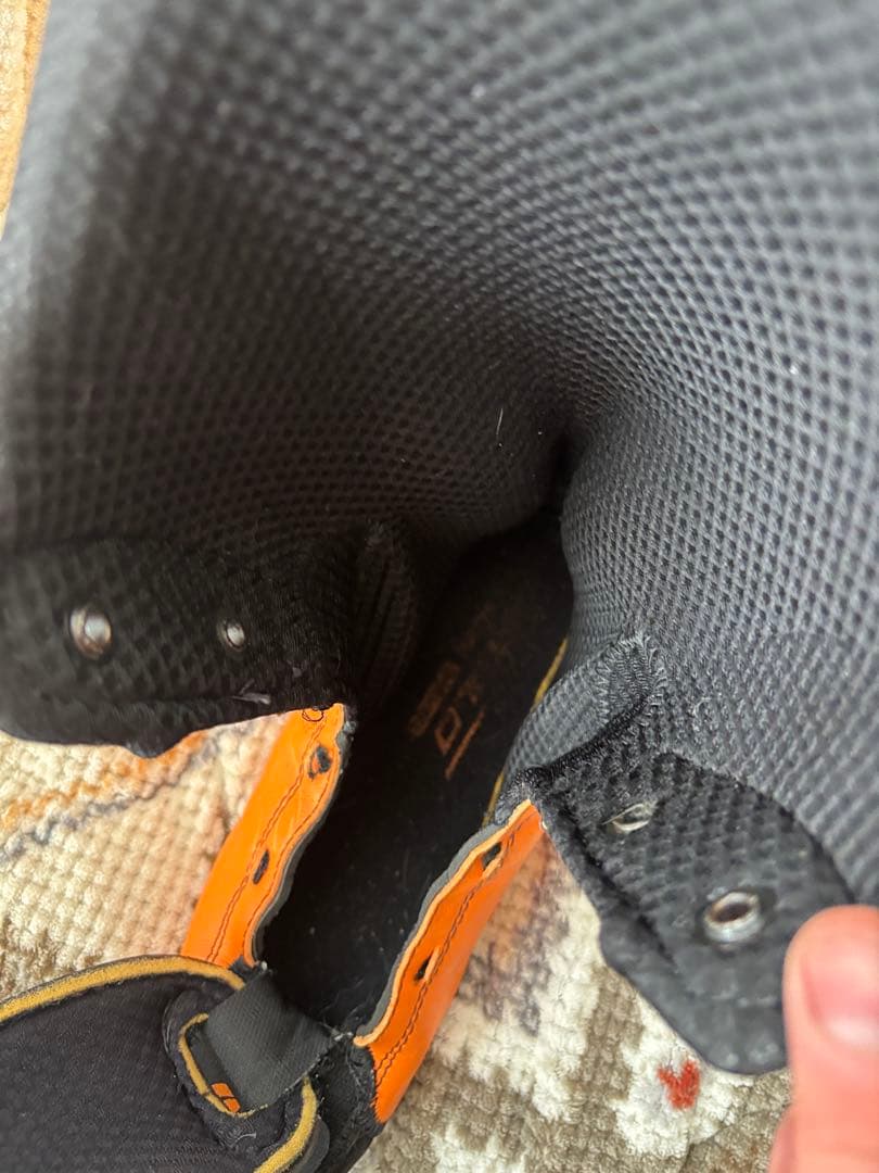 ほぼ新品　TECNICA DIABLO スキー用ブーツ　レーシング