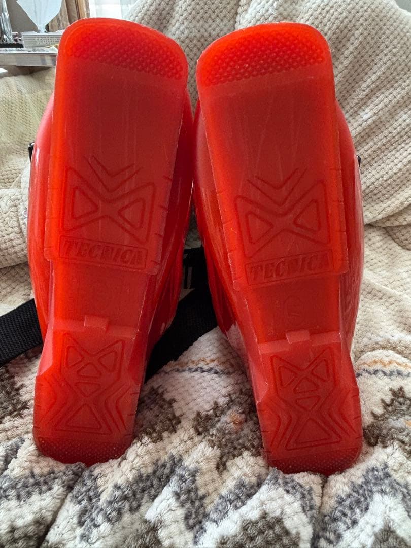 ほぼ新品　TECNICA DIABLO スキー用ブーツ　レーシング