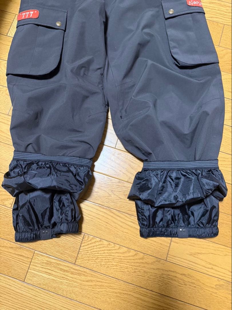 【再値下げ】sizeＭ25-26NOMADIK 777ダークグレイ