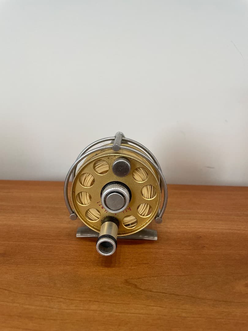 アリハート　フライリール 金色と銀色 レザーケース付き