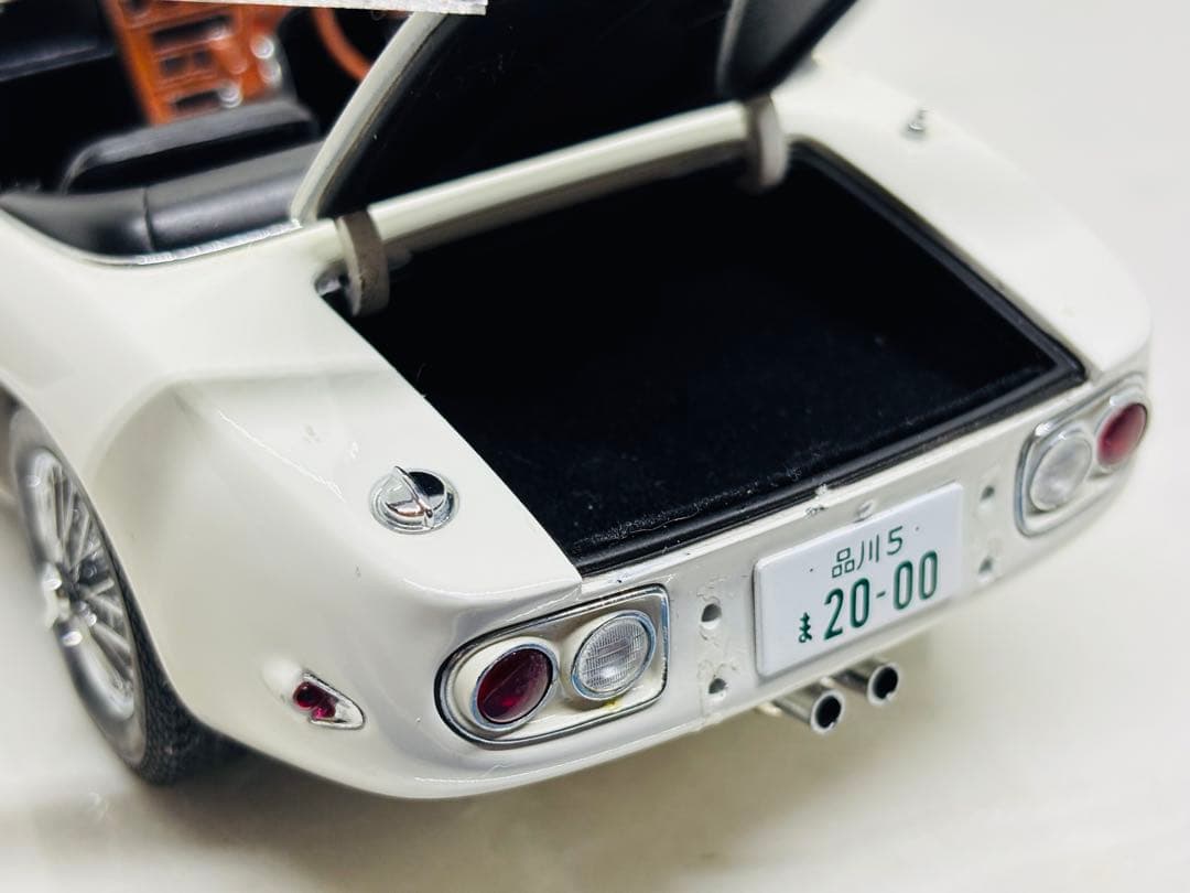 イ*チ様 1/18AUTOart オートアートトヨタ2000 GT オープン仕様