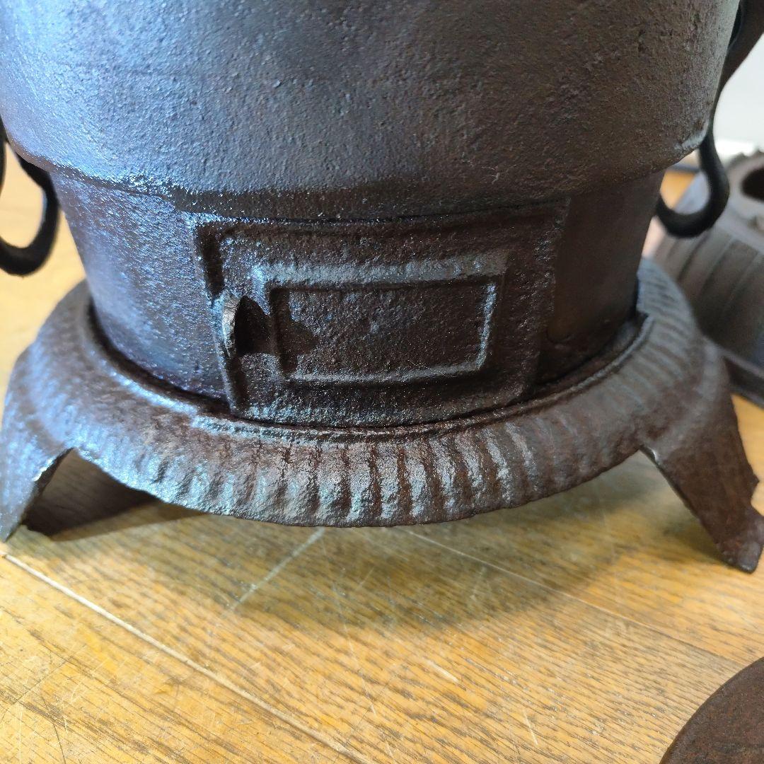 アンティーク 小ぶりの鋳鉄製薪ストーブ