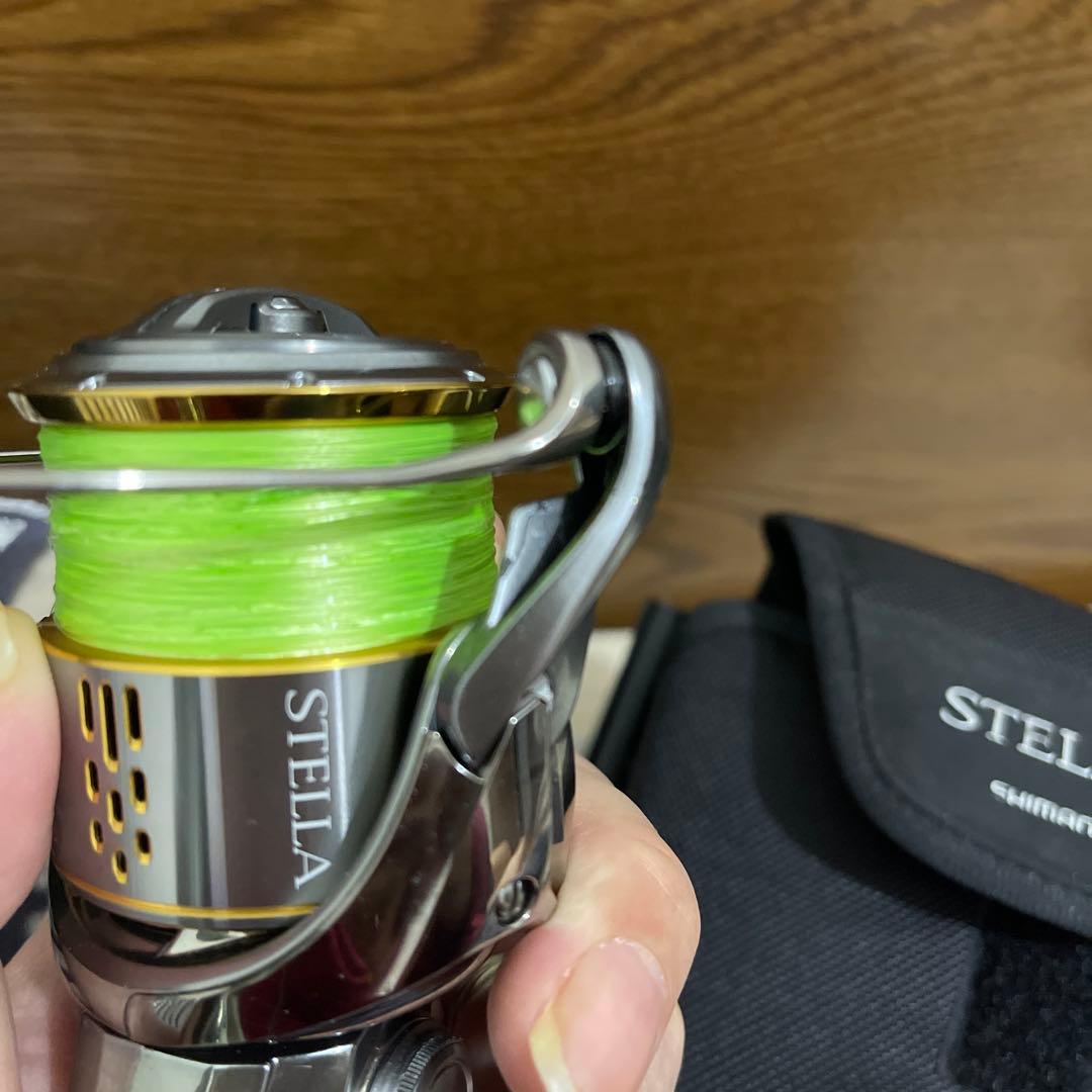 18 STELLA 4000MHG スピニングリール　新品未使用品